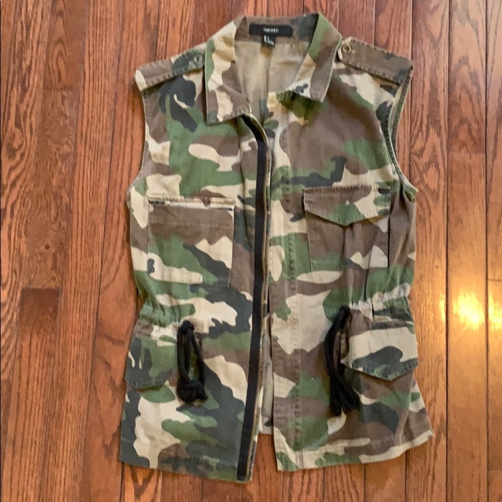Forever 21 Camo vest